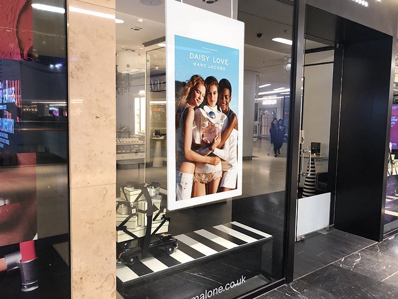 E-Screen Hanging Double Sided Window Displays Available In 43&Quot; 55&Quot; 9 Double Sided Hanging Display 1